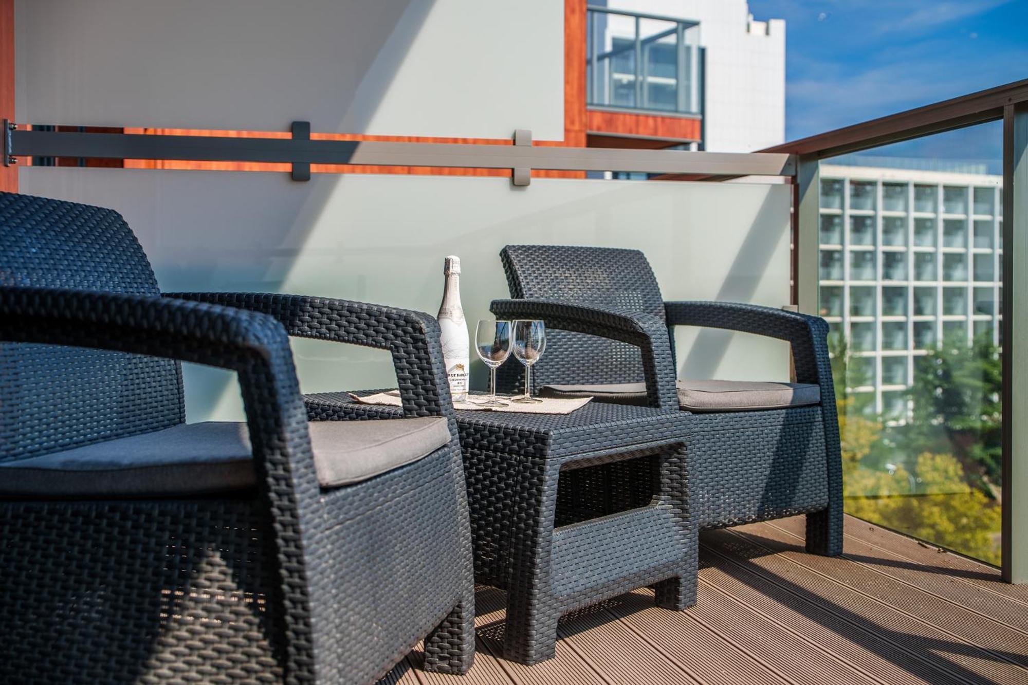 Apartament Delux Kasprowicza 20C Prywatny Parking Basen Sauna Oraz Silownia W Cenie Kolobrzeg Dış mekan fotoğraf