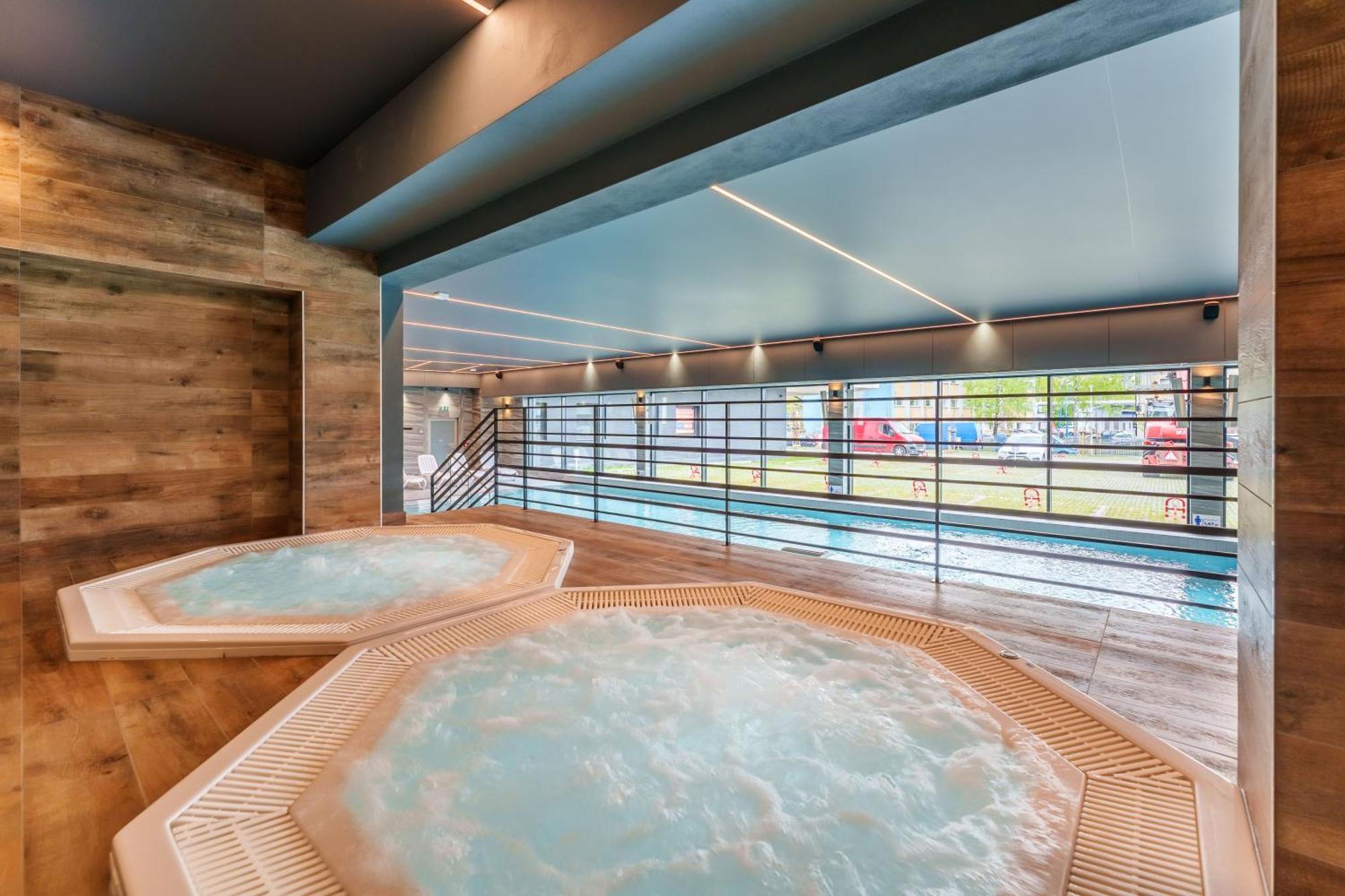 Apartament Delux Kasprowicza 20C Prywatny Parking Basen Sauna Oraz Silownia W Cenie Kolobrzeg Dış mekan fotoğraf